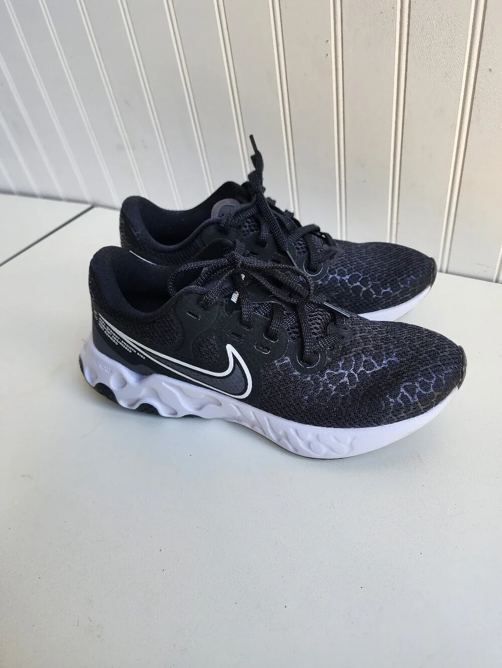 NIKE Women's Renew Ride 2 Running Shoe Black CU3508-004 Sz 8